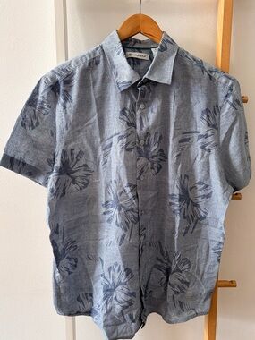 Men’s Cubavera Light Blue Floral Print Short Sleeve Button-Down Shirt